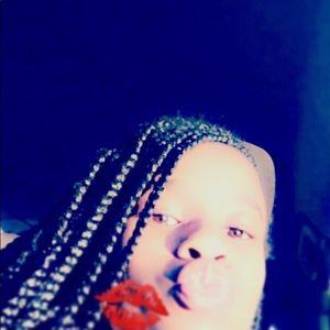 Meet your Posher, Amia